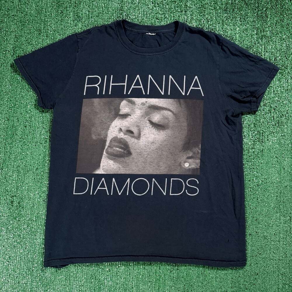 Rihanna Diamonds 2013 World Tour T-Shirt